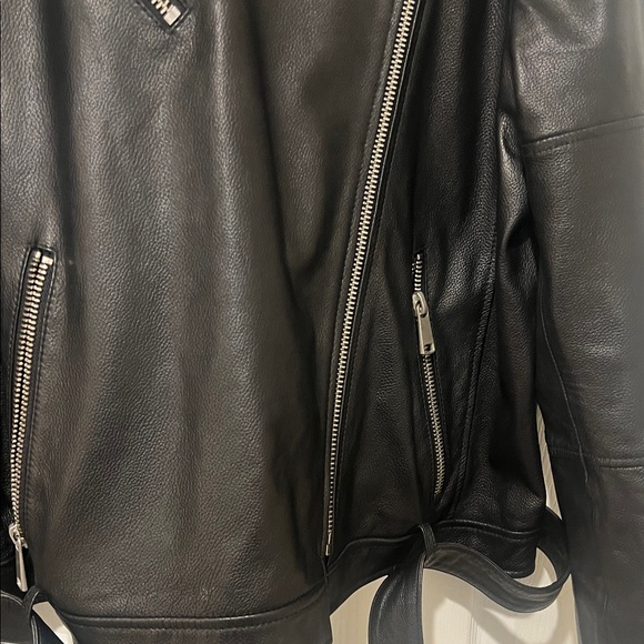 Wilsons Leather Women’s Black Motorcycle Jacket - Picture 11 of 16